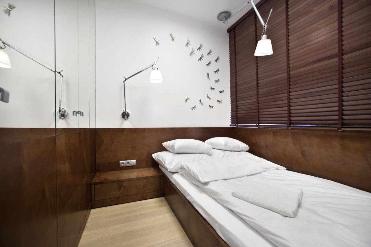 Triton Park Accommodation By P&O Serviced Apartments Varsavia Esterno foto